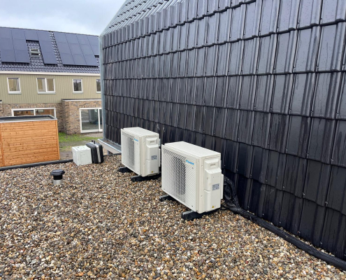 Installatie van een airco in Oosthuizen met onzichtbare leidingen Installatie van een airco in Oosthuizen met onzichtbare leidingen