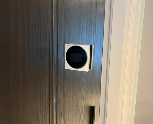 Ingebouwde airconditioning en vloermodel in gerenoveerde woning Ingebouwde airconditioning en vloermodel in gerenoveerde woning